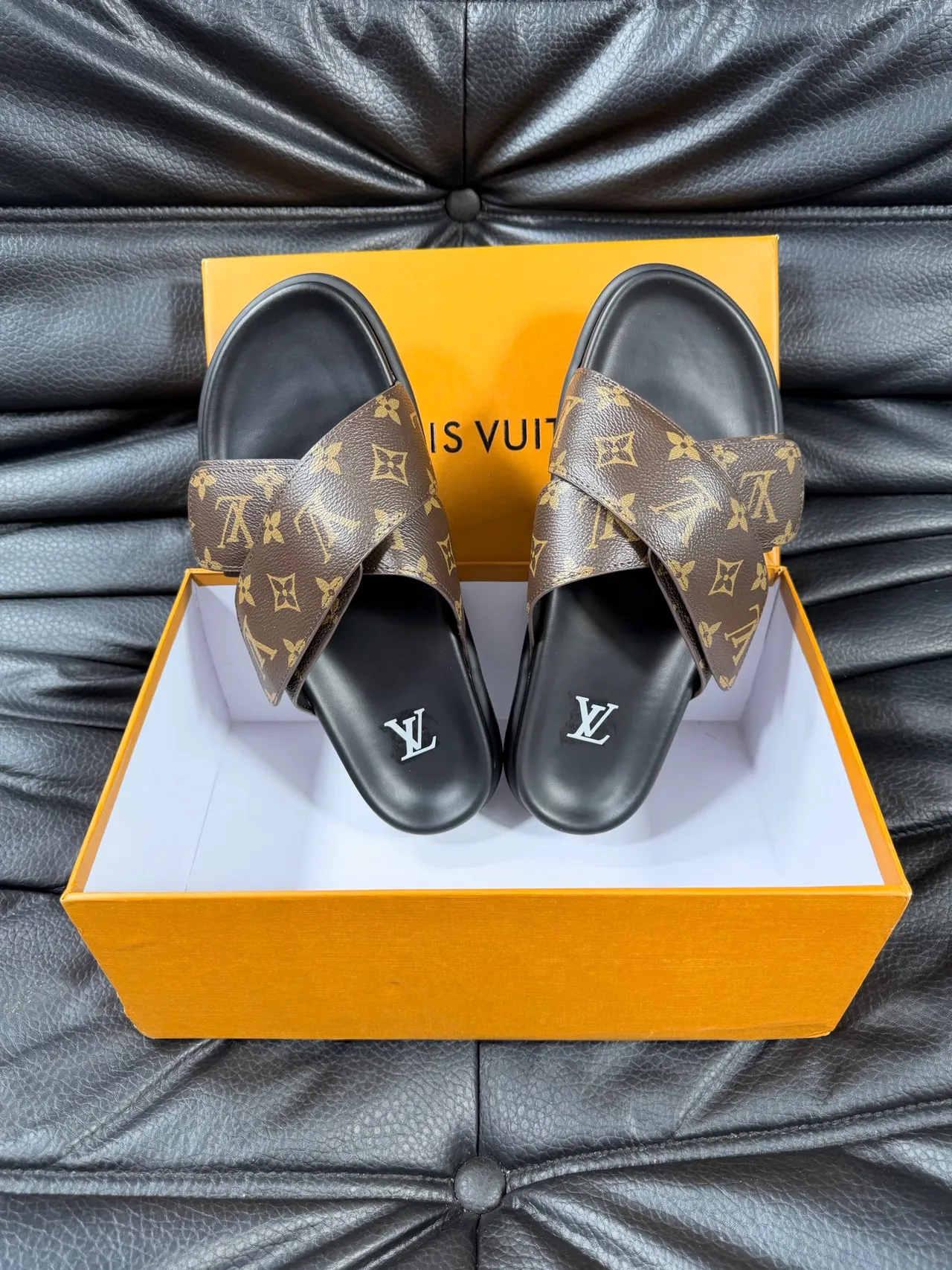 Louis Vuitton Run Away Monogram 帆布 交叉带 厚底拖鞋 3