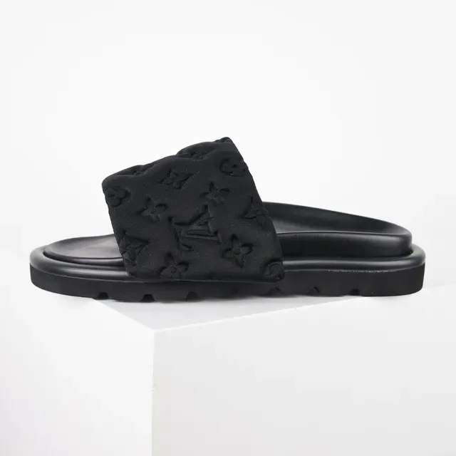 Louis Vuitton Run Away Slide Sandálias Pretas Monogram Com Tirante Acolchoado 9