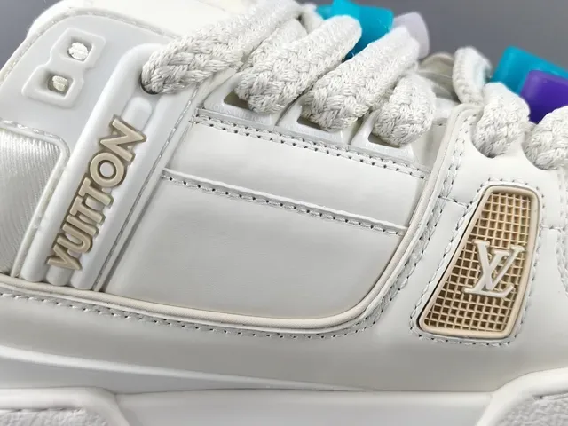 Louis Vuitton Run Away Zapatillas Lifestyle Chunky Blancas 5