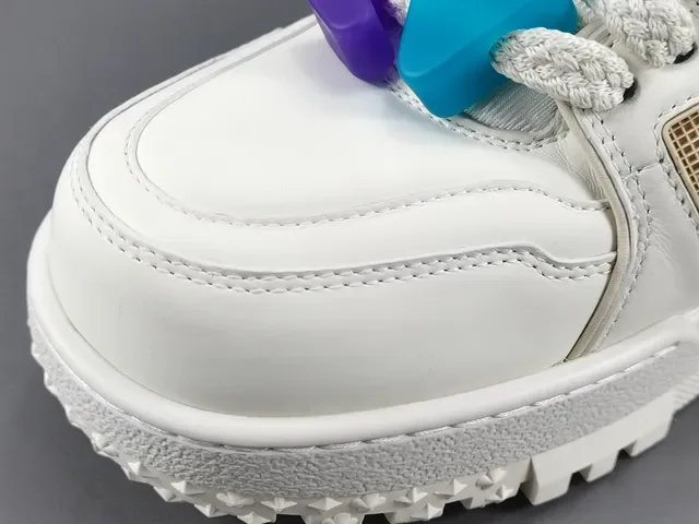 Louis Vuitton Run Away Zapatillas Lifestyle Chunky Blancas 9