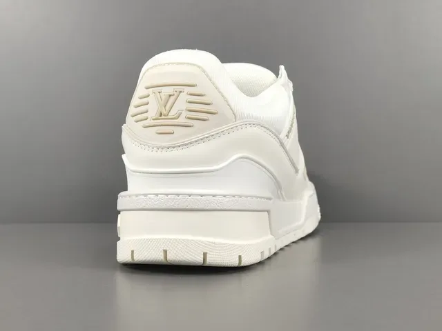 Louis Vuitton Run Away Zapatillas Lifestyle Chunky Blancas 14