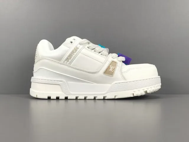 Louis Vuitton Run Away Zapatillas Lifestyle Chunky Blancas 18