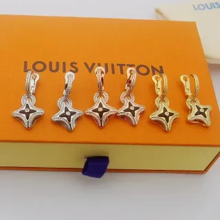 أقراط لويس فيتون Star Charms Pavé إيمل
