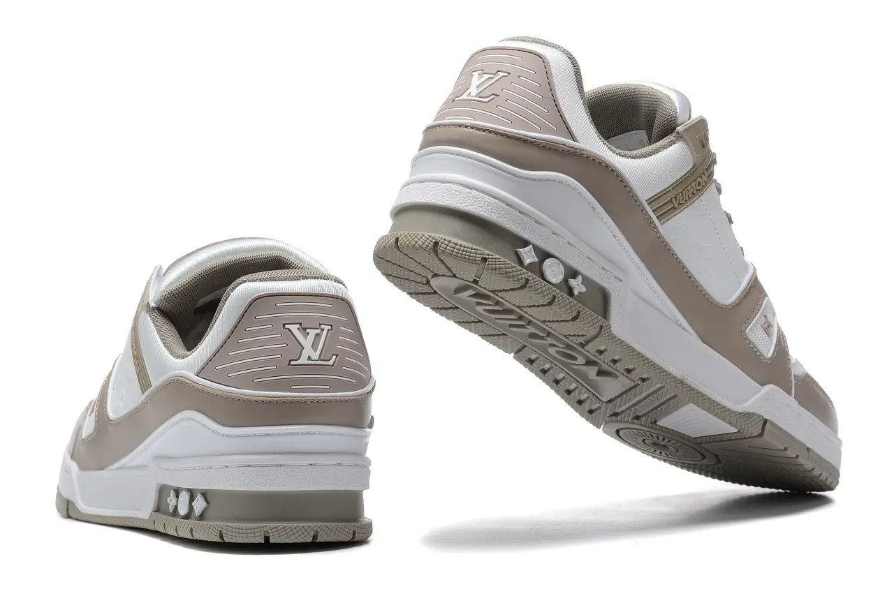 Louis Vuitton Blanc et Beige Cuir et Synthétique Avec Détail de Sangle Asymétrique Chaussures Lifestyle 3