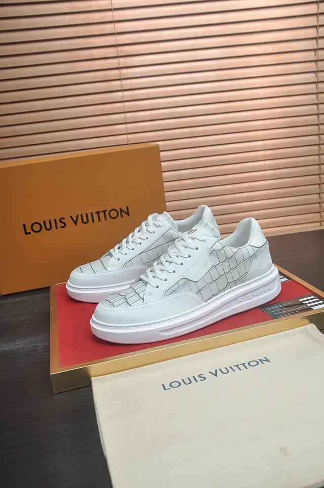 Louis Vuitton 白色米色低帮皮革生活方式运动鞋 4