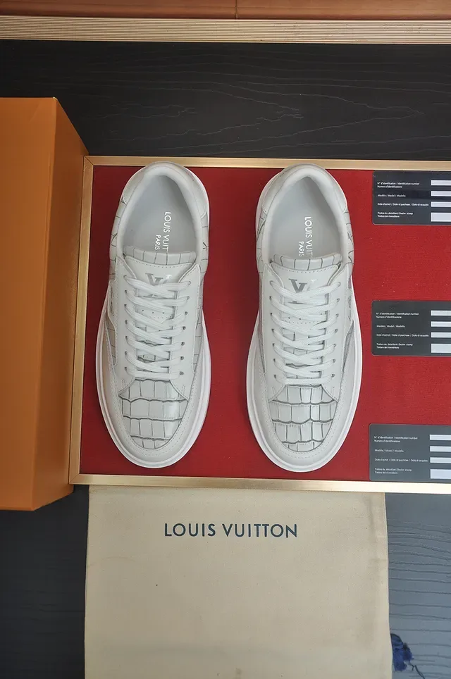 Louis Vuitton 白色米色低帮皮革生活方式运动鞋 5