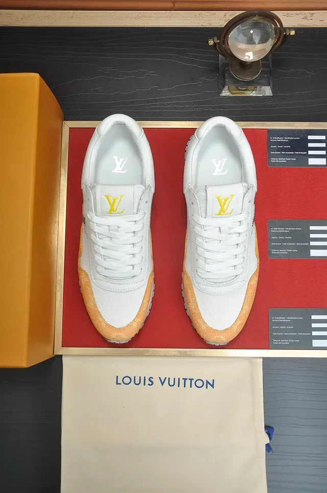 Zapatillas Louis Vuitton Low-Top Blancas Beige de Material Mixto 5