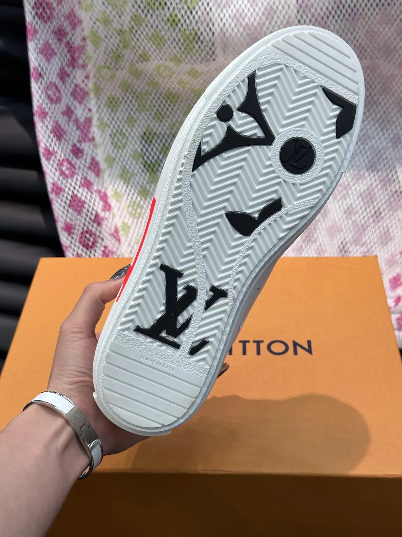 Louis Vuitton Tênis Lifestyle Branco e Cinza Low-Top de Couro e Camurça Híbrido 2