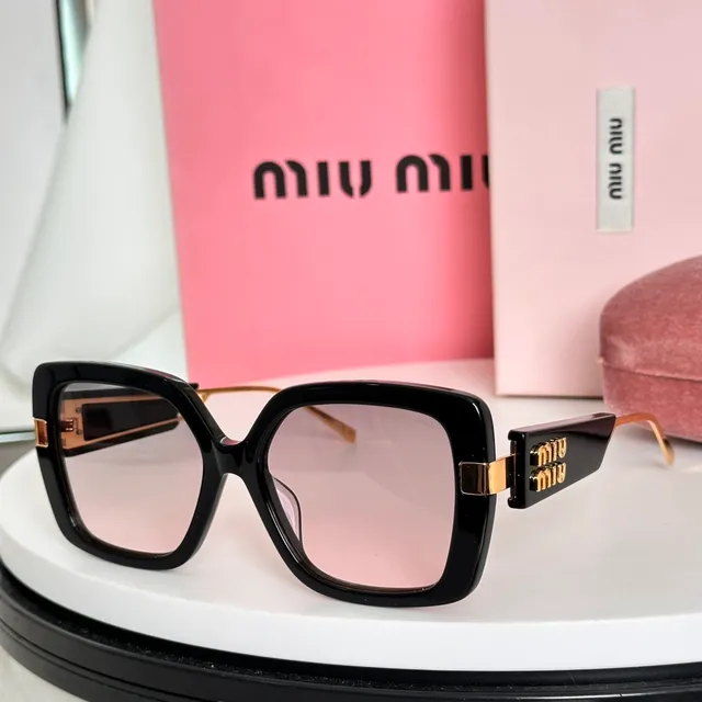 Miu Miu Noir Doré Oversized Monture Carrée Lentilles Gradient Lunettes de Soleil 7