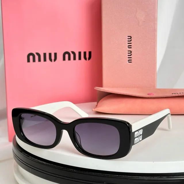 Miu Miu Lunettes de Soleil Rectangulaires à Lentilles Gradient 5