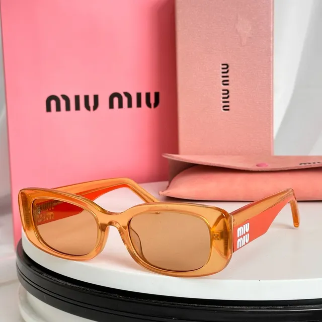 Miu Miu Lunettes de Soleil Rectangulaires à Lentilles Gradient 6
