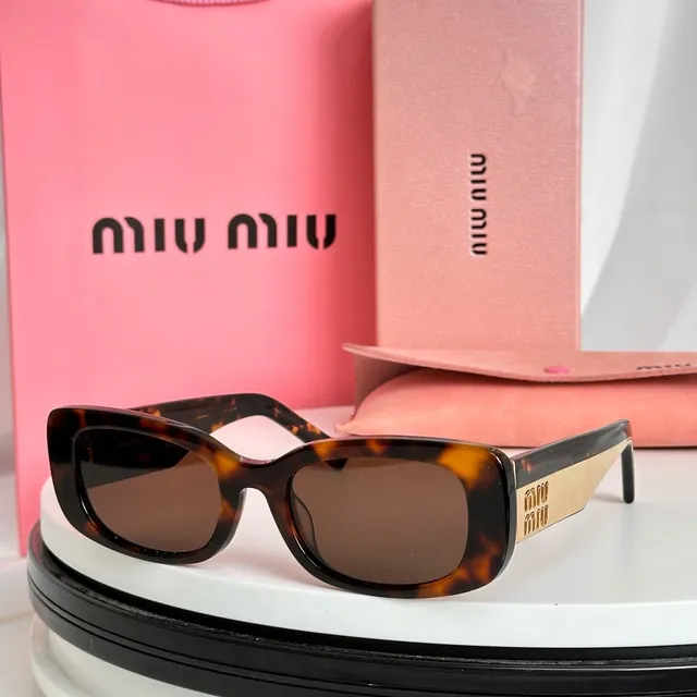 Miu Miu Lunettes de Soleil Rectangulaires à Lentilles Gradient 7