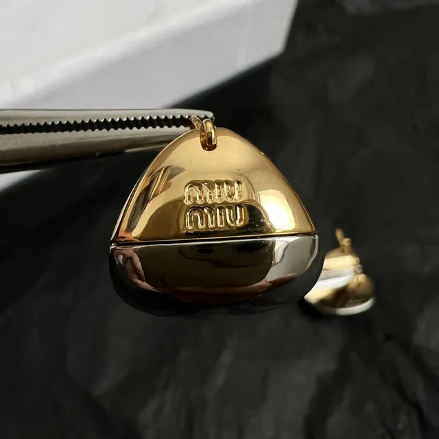 Miu Miu Boucles d'oreilles goutte de larme deux tons métalliques à tige 2