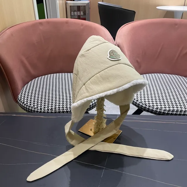Moncler Beige Blanc Design Orejeras Fourrure Fausse Doublure Chapeau 5