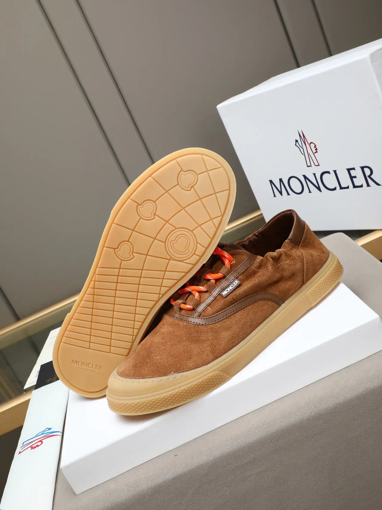 Moncler Tênis Marrom Laranja Camurça Com Cadarço 4