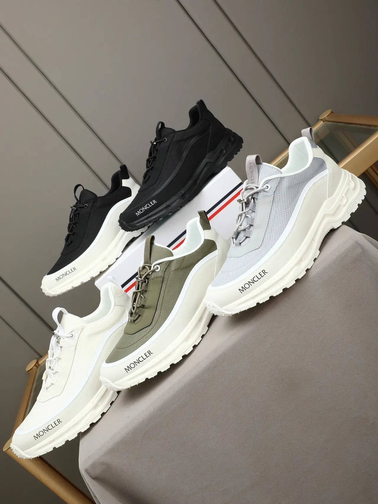 Moncler Zapatilla Lifestyle Suela Gruesa Blanca 2