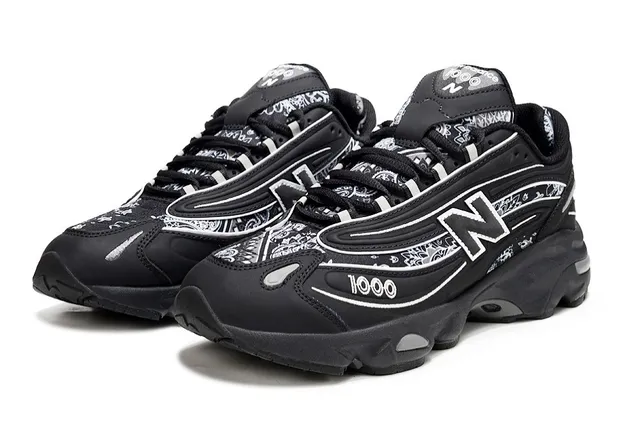New Balance 1000 Tênis Chunky Pretos com estampa de bandana 2