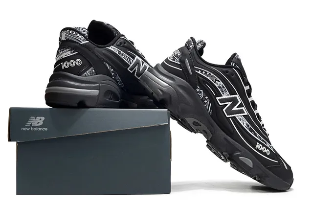 New Balance 1000 Tênis Chunky Pretos com estampa de bandana 6