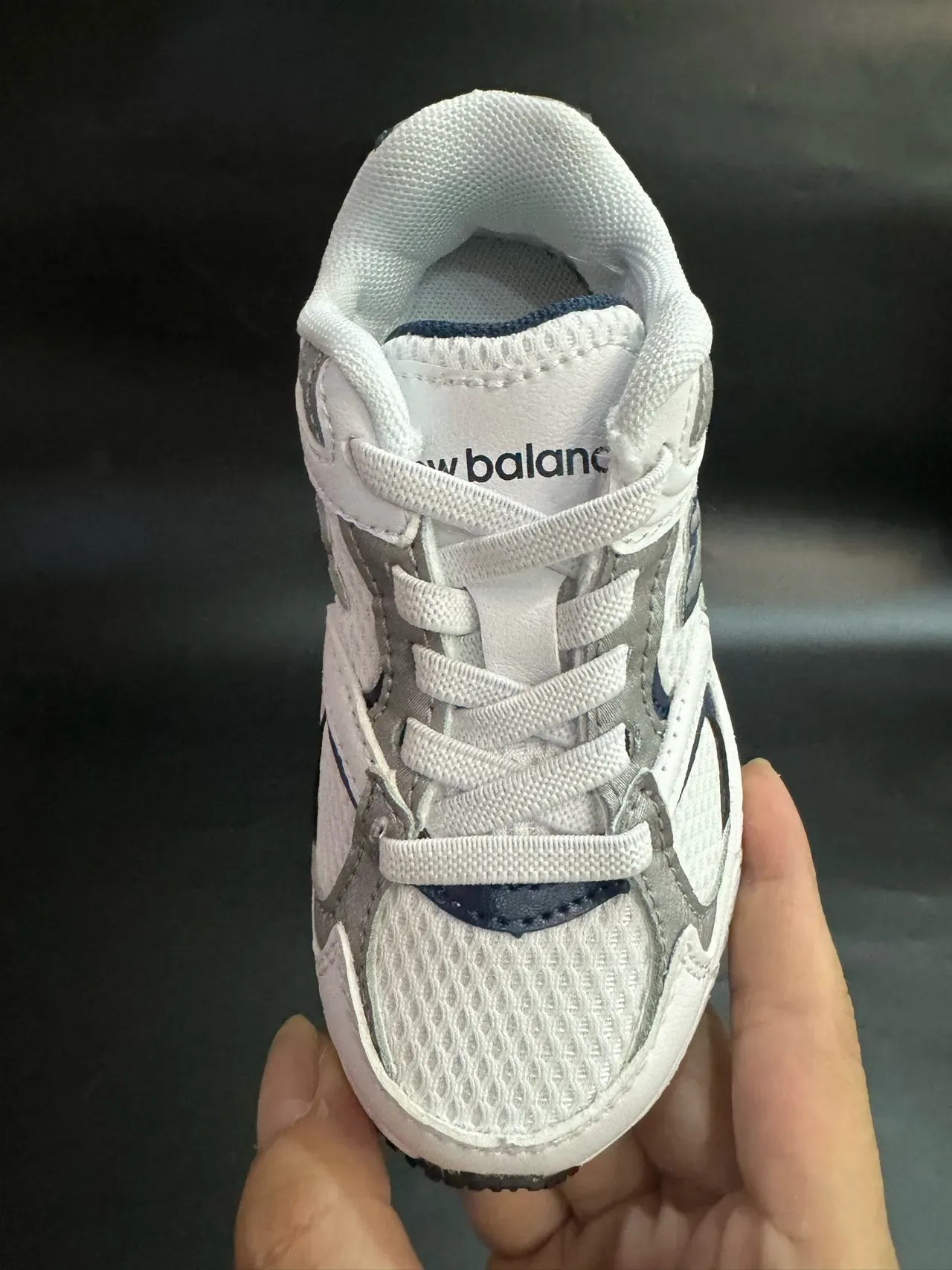 New Balance 408 Gris et Blanc Sneakers Lifestyle 20