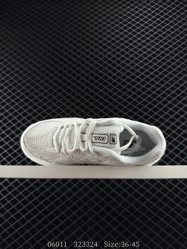 New Balance 740 White Chunky Sneakers 6