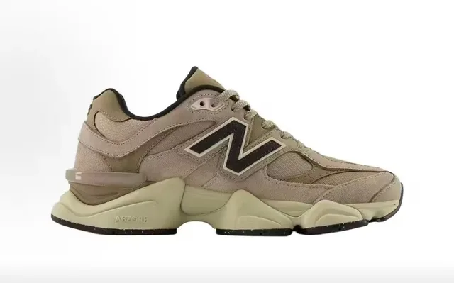 New Balance 9060 बेज और काला चंकी स्नीकर 4
