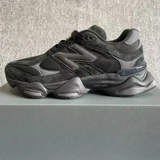 New Balance 9060 Zapatillas con suela gruesa negras y grises
