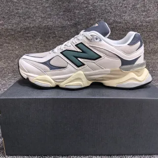 New Balance 9060 Off-White 和 Gray-Blue 厚底鞋