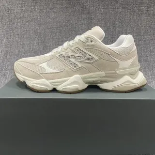 New Balance 9060 Off-White Beige Tênis Chunky