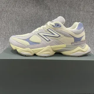 New Balance 9060 Sneakers chunky en lavande pastel et crème