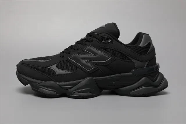 New Balance Tênis Lifestyle Solado Preto Monocromático Chunky Sculpted 9