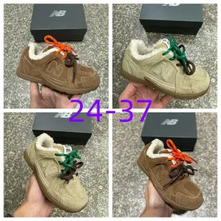 New Balance 棕米色麂皮革鞋面羊毛衬里领生活方式运动鞋