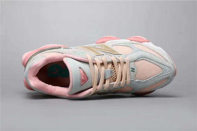 New Balance Cinza Rosa Silhueta Chunky Malha Camadas E Camurça Superior Tênis Lifestyle 7