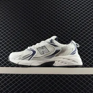 New Balance MR530 sneakers chunky blanches et navy