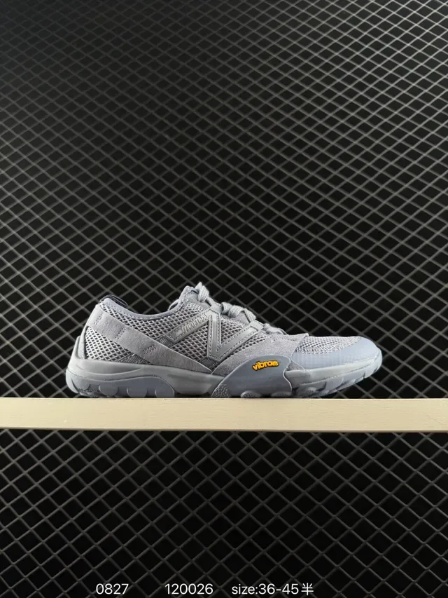 New Balance MT10 灰色网面和麂皮赤足生活方式运动鞋 6