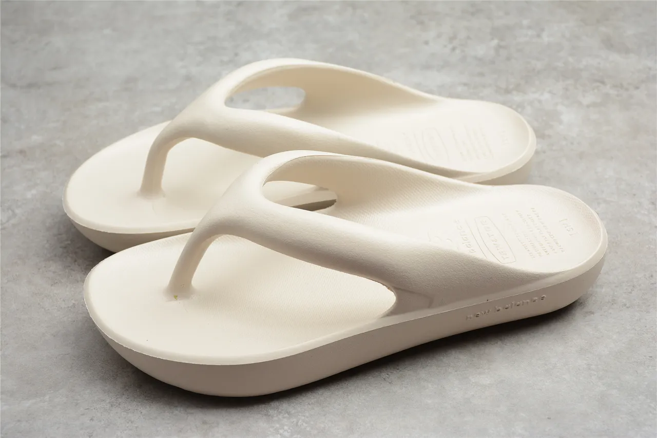 New Balance Slide Off-White 休闲凉鞋 8