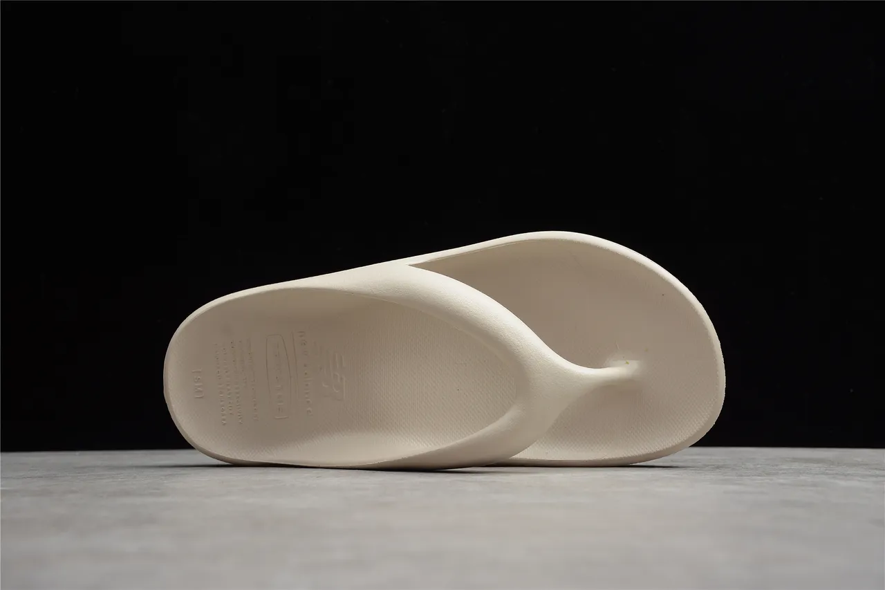 New Balance Slide Off-White 休闲凉鞋 11