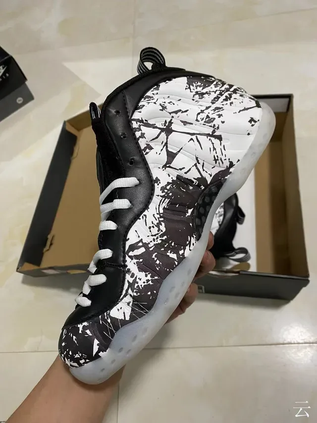 Nike Air Foamposite One Black White Splatter Basketball Shoes 4
