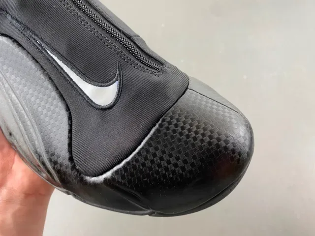 Nike Air Foamposite One Black Zipper Closure Basketball Shoes 2