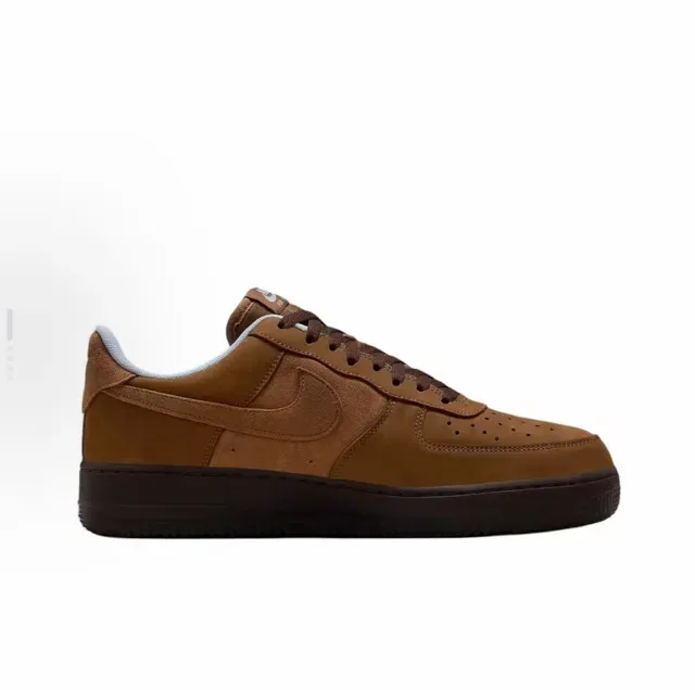Nike Air Force 1 Chaussures Lifestyle en Daim Marron 2