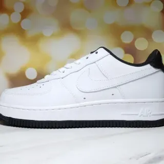 Nike Air Force 1 White and Black حذاء أسلوب حياة