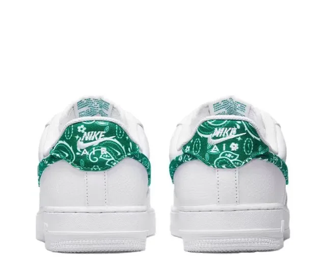 Nike Air Force 1 Blanco y Verde con Estampa de Bandana Zapatillas Lifestyle 3