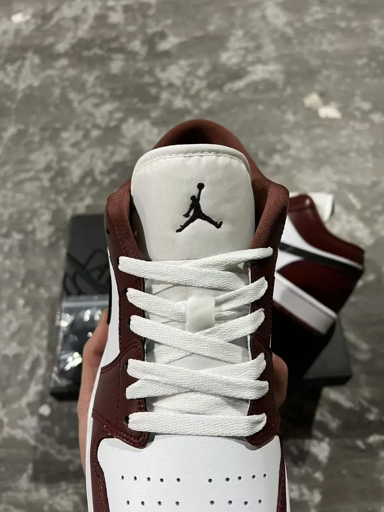 Nike Air Jordan 1 Low Zapatillas Lifestyle Burdeos Branco Preto 4