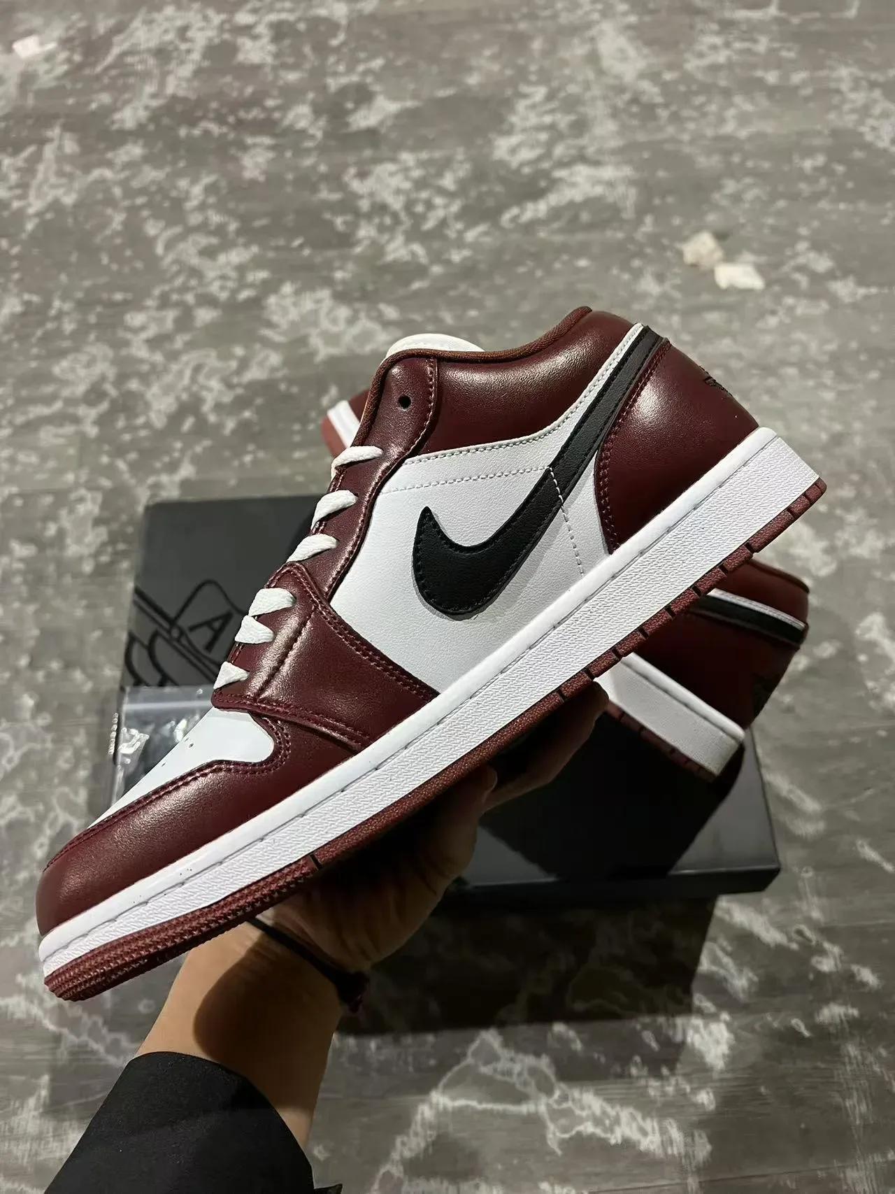 Nike Air Jordan 1 Low Zapatillas Lifestyle Burdeos Branco Preto 5