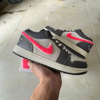 Nike Air Jordan 1 Low فازي وردي رمادي أحذية أسلوب حياة