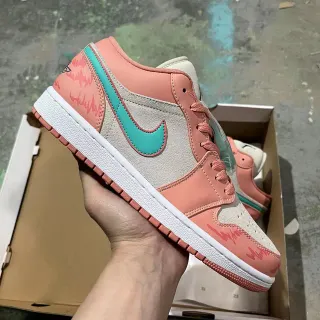 Nike Air Jordan 1 Low Peach and Turquoise حذاء ستايل حياة