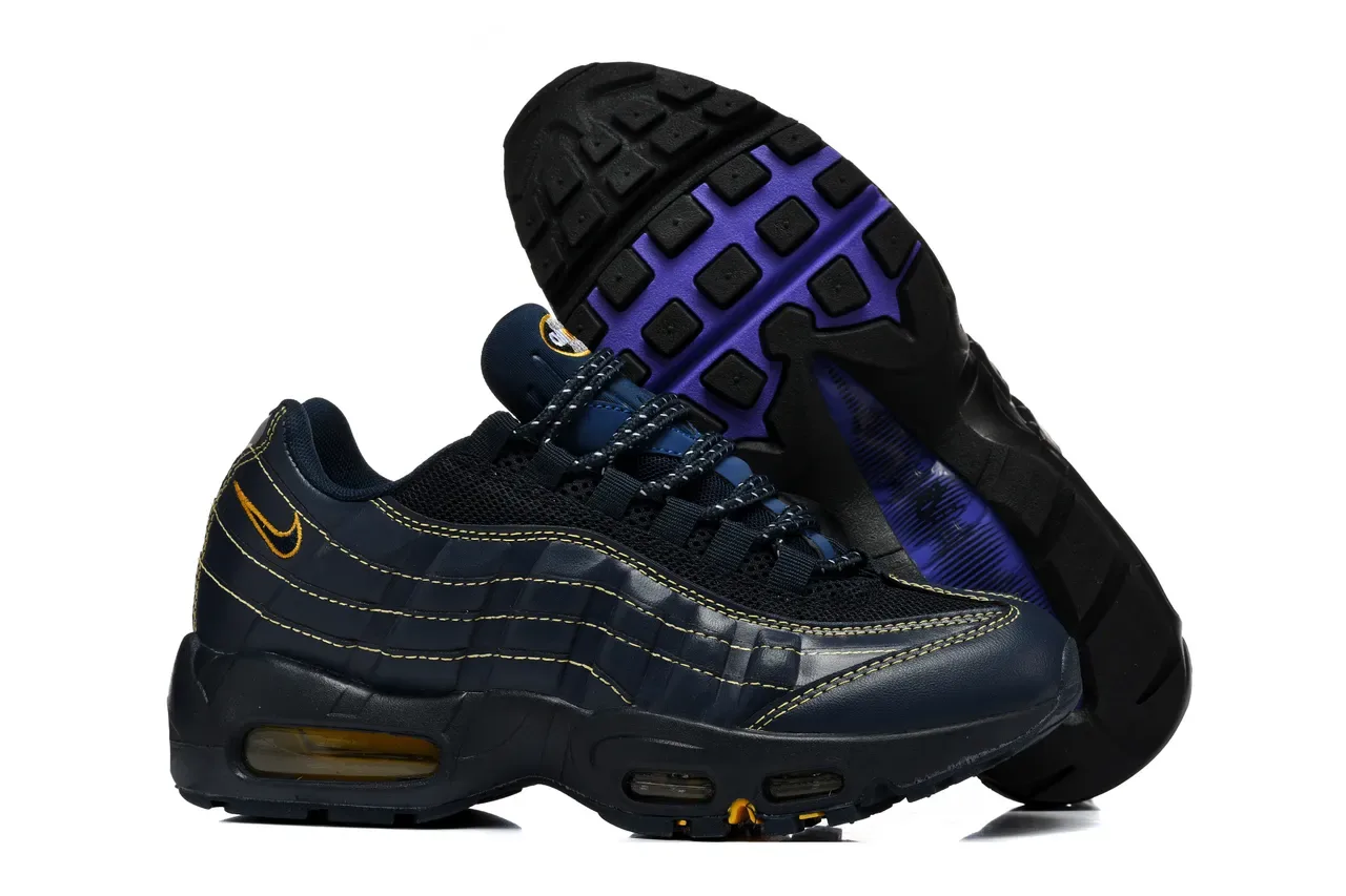 Nike Air Max 95 Blanc et Rouge Sneakers Lifestyle 5