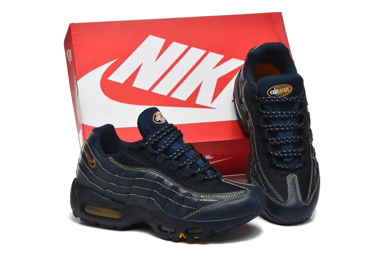 Nike Air Max 95 Blanc et Rouge Sneakers Lifestyle 7