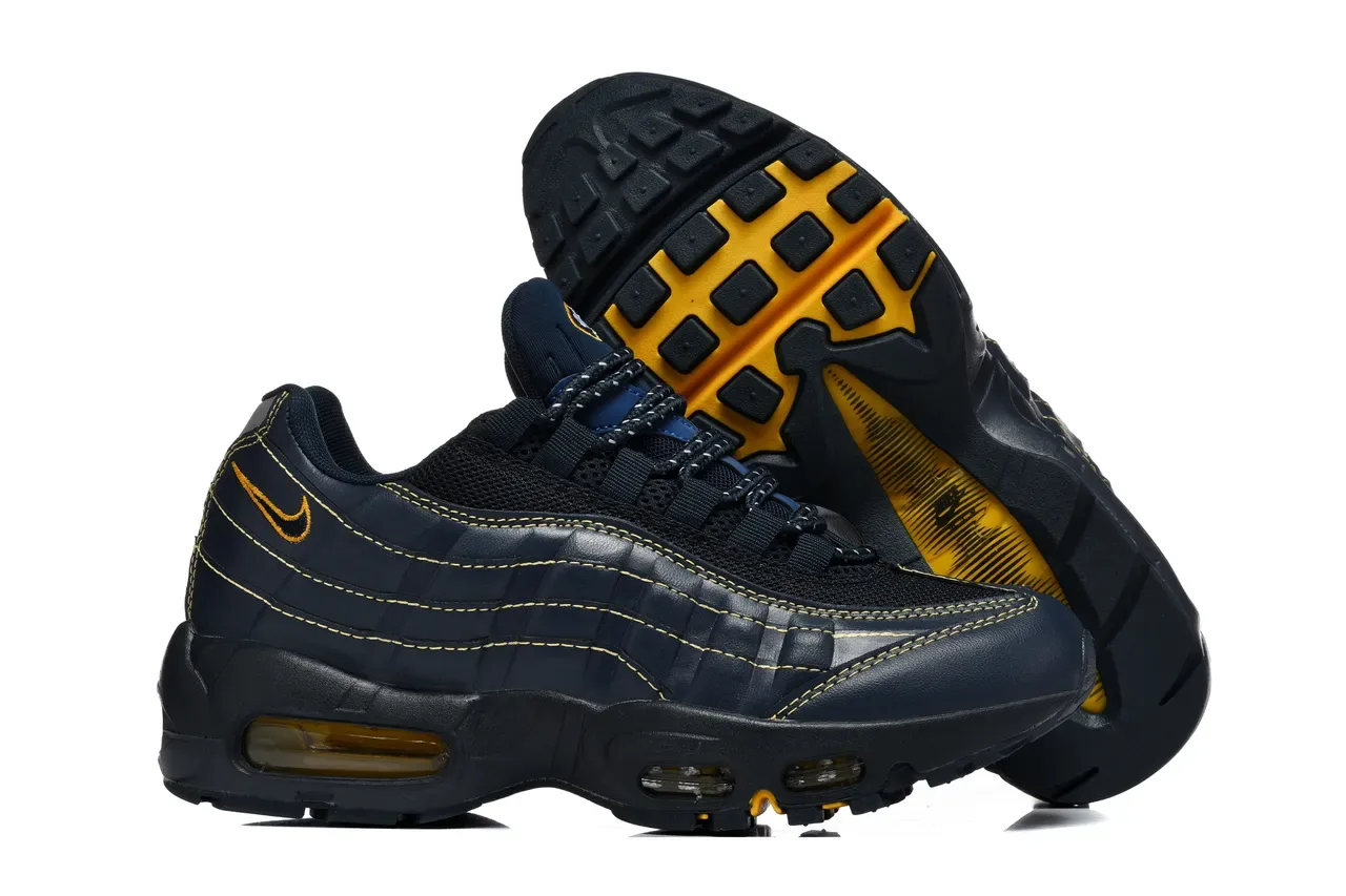 Nike Air Max 95 Blanc et Rouge Sneakers Lifestyle 9