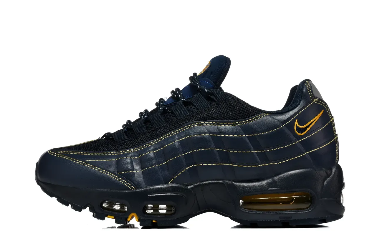 Nike Air Max 95 Blanc et Rouge Sneakers Lifestyle 11