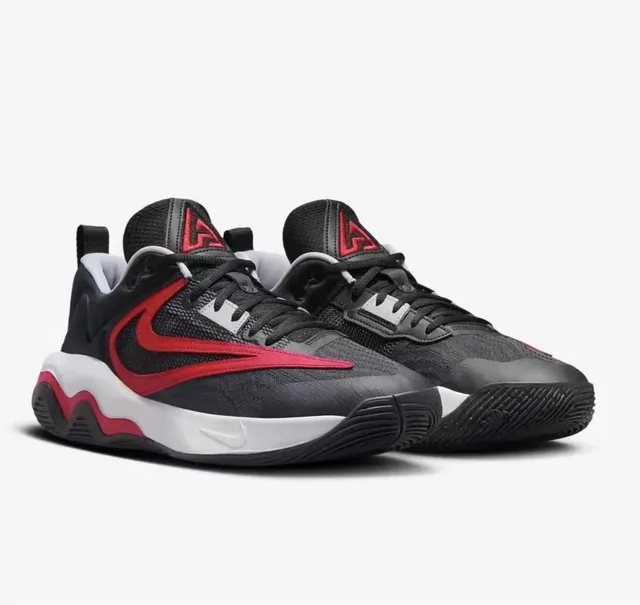 Nike Air Zoom G.T. Cut أحذية كرة السلة سوداء وحمراء 2